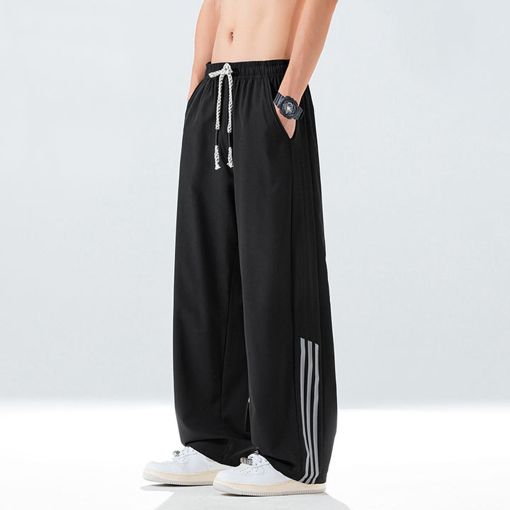 Men's sporty leisure pants with breathable mesh material