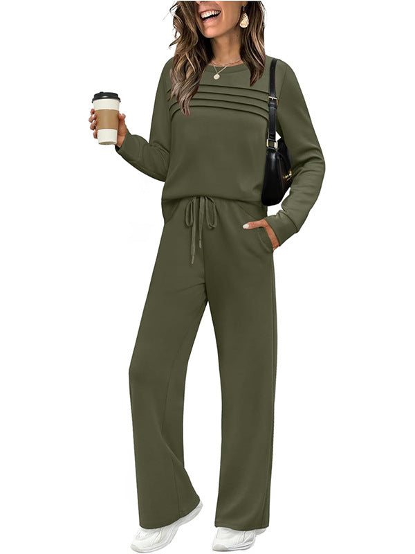 Women’s lounge set made of soft sweat fabric with gathered top and wide-cut joggers Mune Fashion