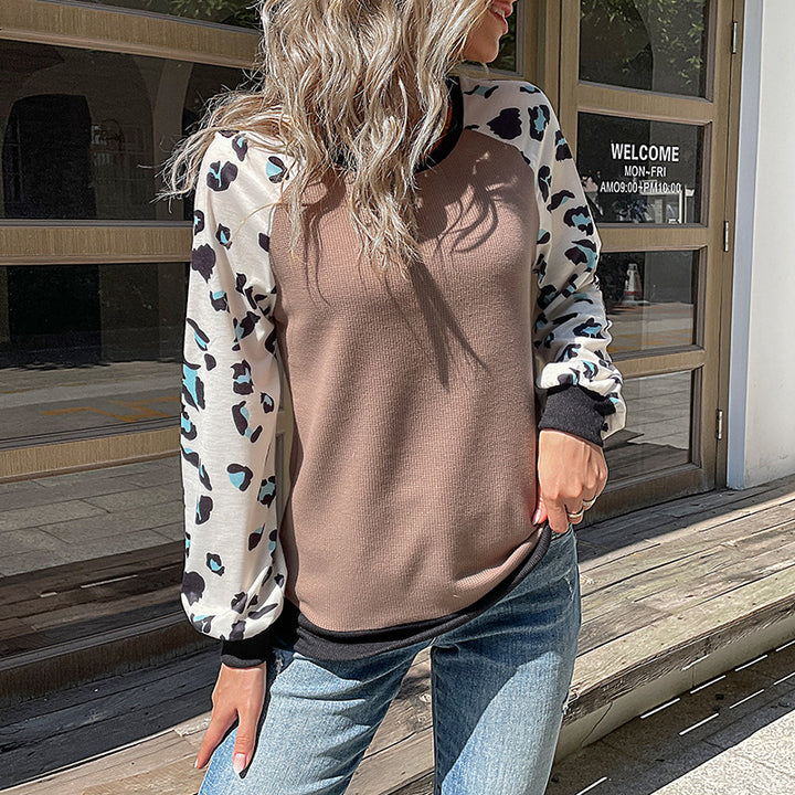 Women's raglan pullover with leopard jacquard sleeves and fine rib knit Mune Fashion