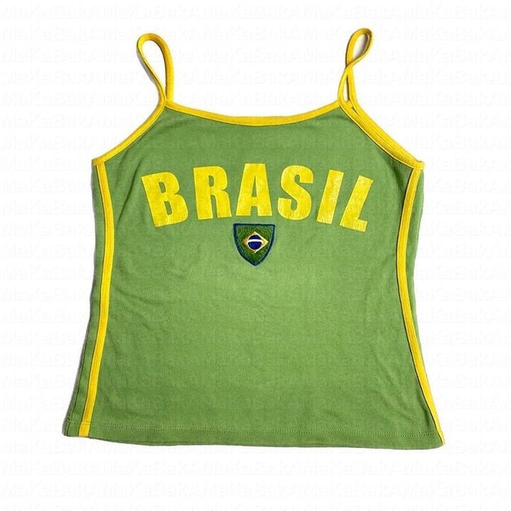 Women's fitted short-cut fan crop shirt with contrast collar and embroidered flag patch Mune Fashion