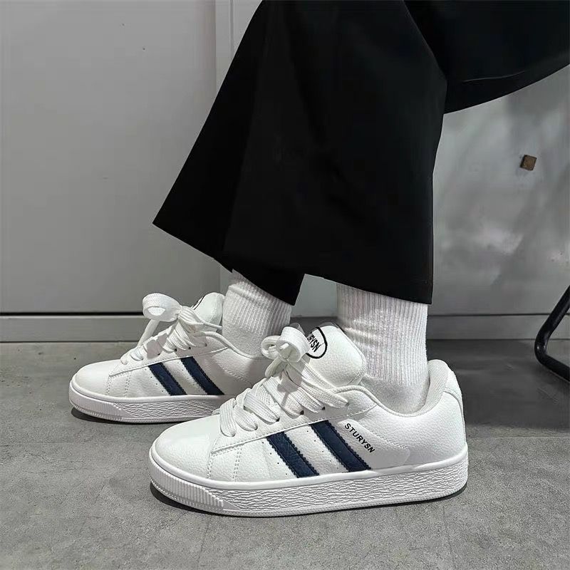 Women's fashionable sneakers with flat sole and breathable surface Mune Fashion