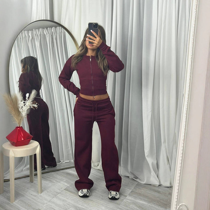 Women's short zip-cropped shirt with shaping waistband and wide relaxed sweatpants with drawstring Mune Fashion