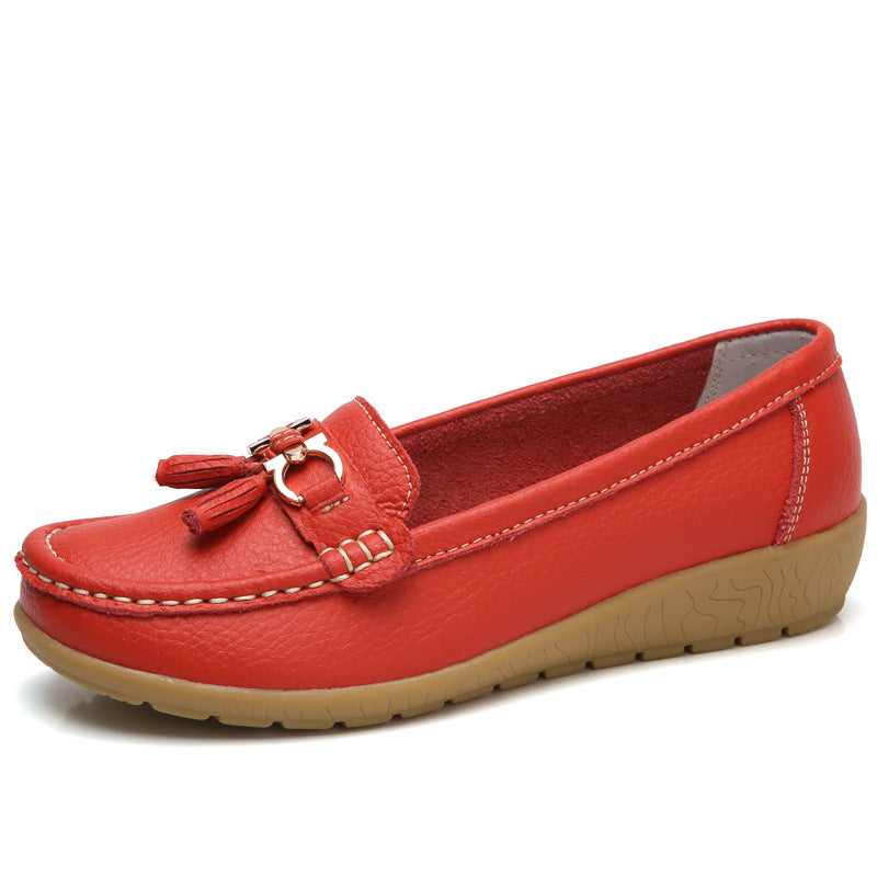 Women's classic tassel moccasin made of textured synthetic leather with padded comfort insole and flexible wedge sole Mune Fashion