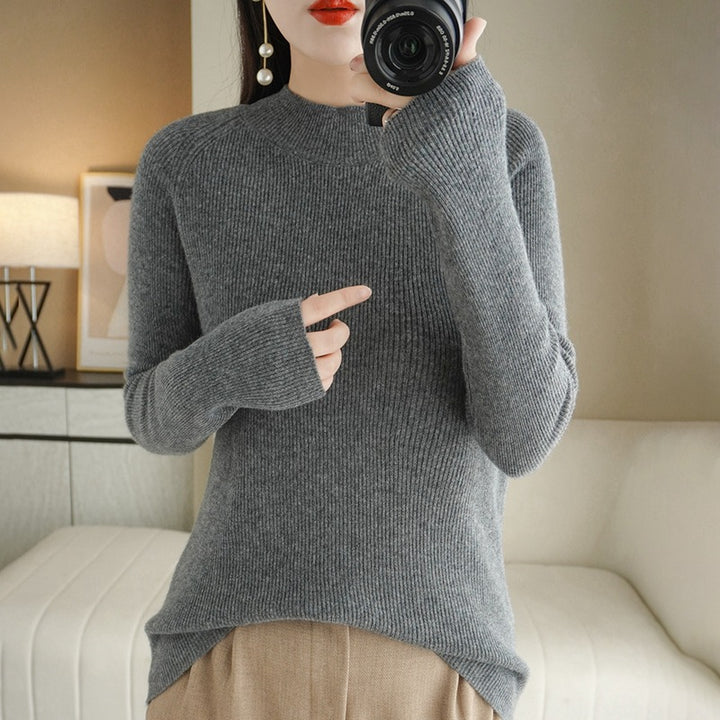 Women's slim-fit stand collar sweater made of lightweight fine knit with a fine ribbed structure Mune Fashion