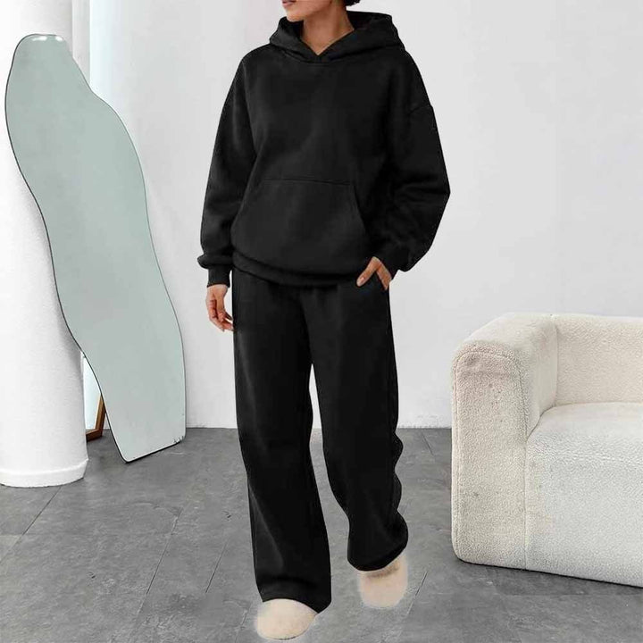 Women's two-piece leisure lounge set with hoodie, kangaroo pocket, and straight lounge pants made of soft cotton blend Mune Fashion