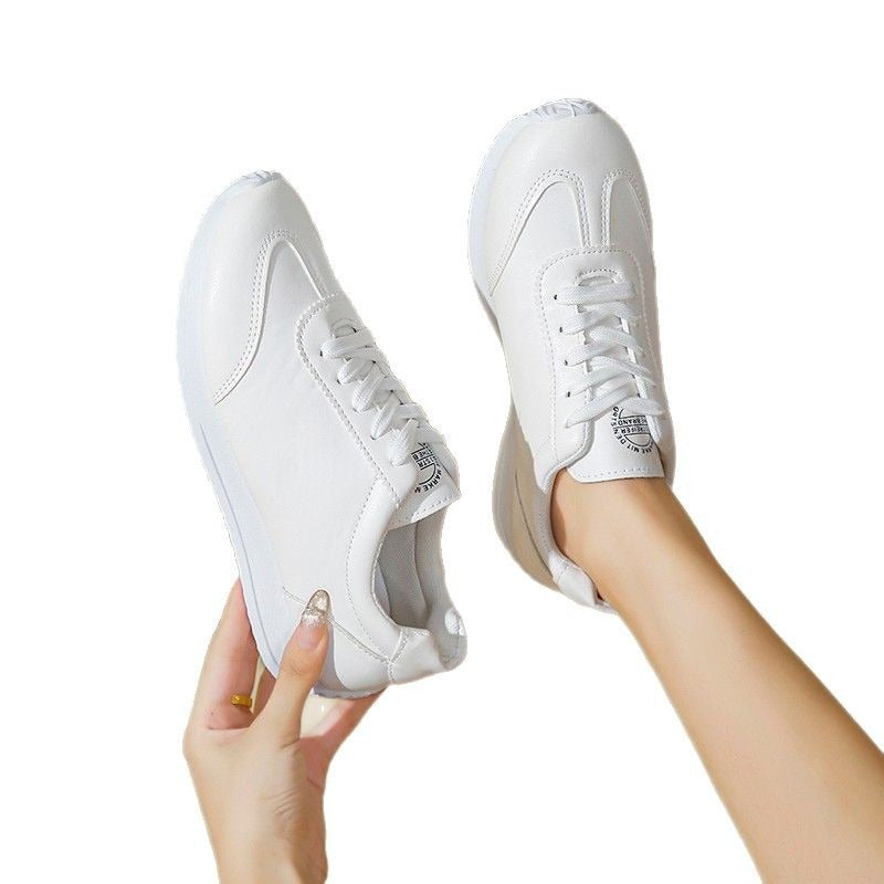 Damen Sneaker mit leichter Keilsohle und kontrastfarbenem Fersenpatch Mune Fashion