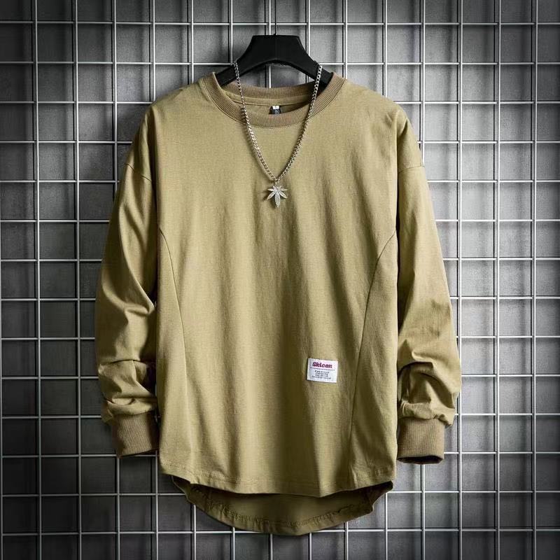 Men's oversized long sleeve sweatshirt with extended back hem and sewn-on label Mune Fashion