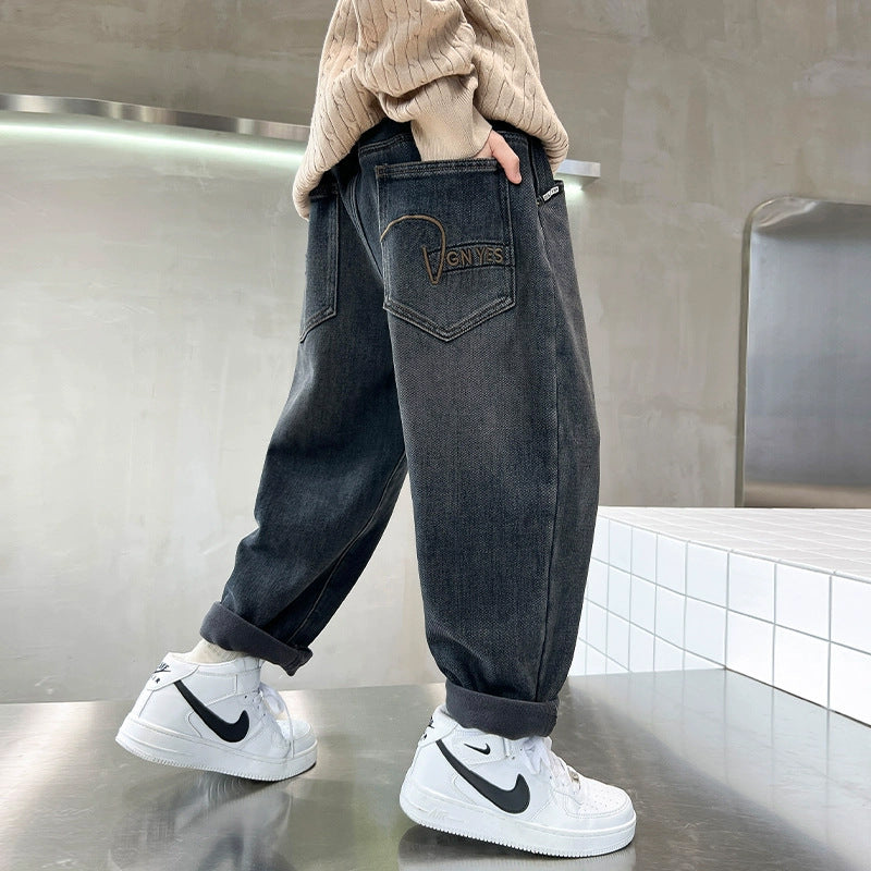 Unisex wide jeans with unique back pocket embroidery Mune Fashion