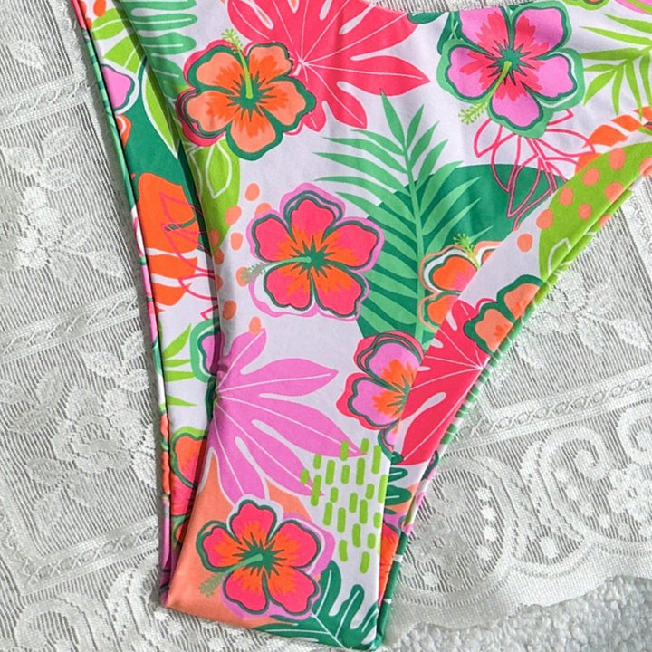 Women's Triangle Bikini with Colorful Flower Design Mune Fashion
