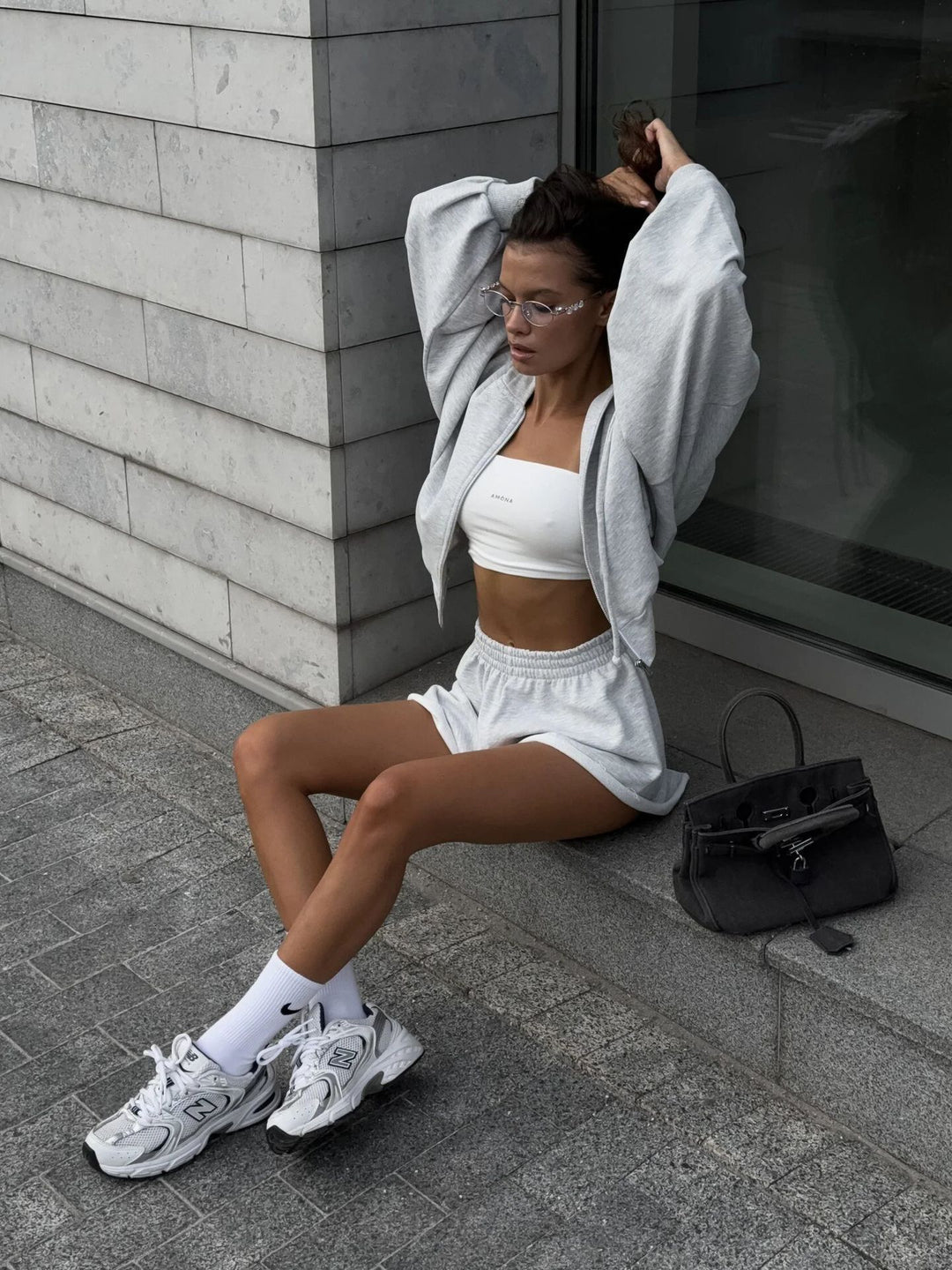 Women's oversized Cropped-Zip-Hoodie with voluminous balloon sleeves and elastic high-waist lounge boxer shorts Mune Fashion