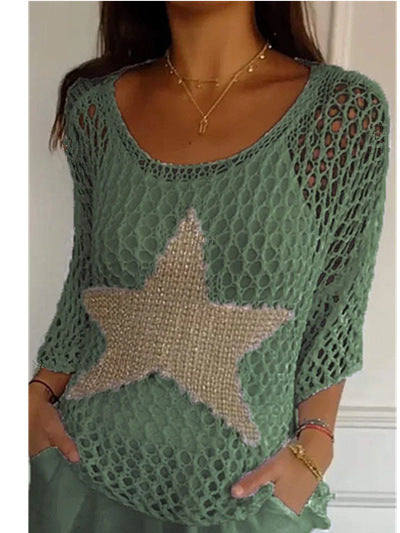 Women's oversized crocheted pullover with star appliqué and 3/4 sleeves Mune Fashion