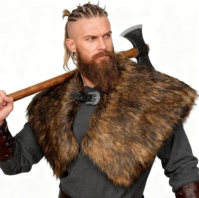 Men's shoulder cape made of faux fur in Viking style with adjustable buckle closure Mune Fashion