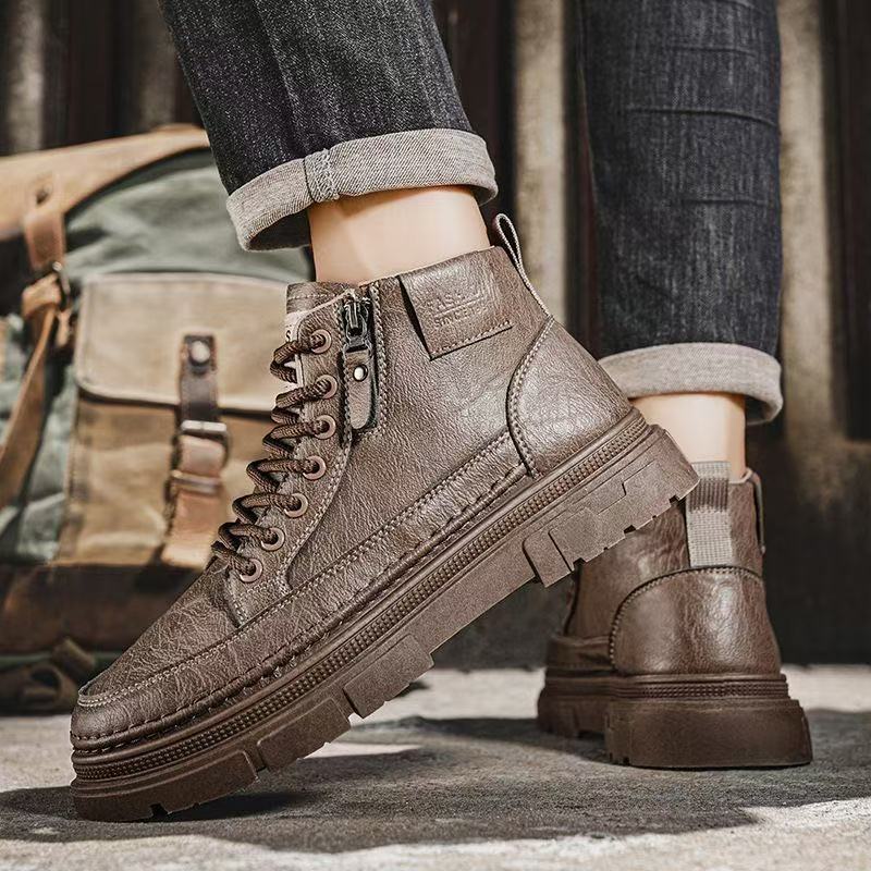 Men's chunky boots with zipper, padded shaft and profiled sole Mune Fashion