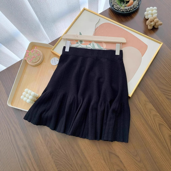 Women's Pleated Skirt made of high-quality knit Mune Fashion
