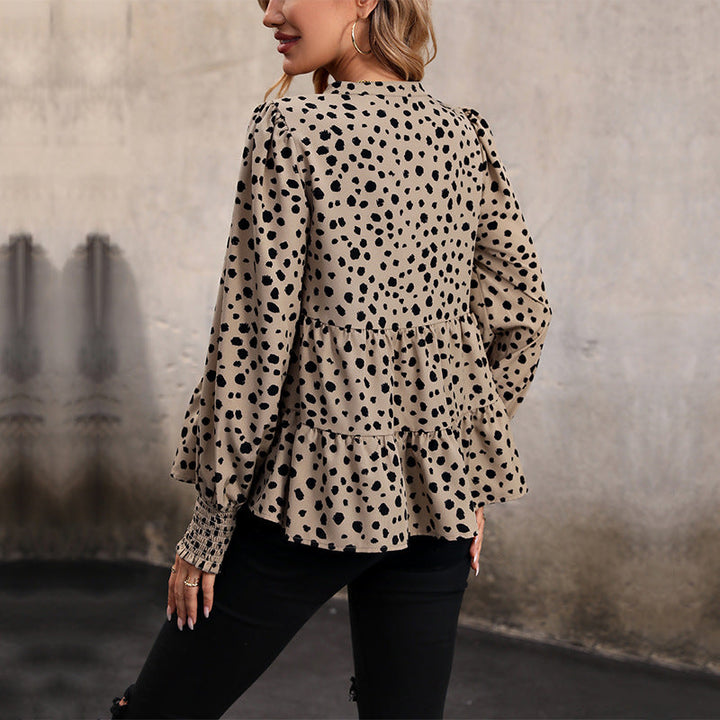 Women's gathered tiered blouse with V-neck and smoked sleeves Mune Fashion