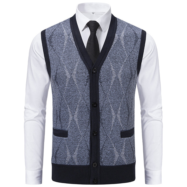 Men's fine knit vest with V-neck, diamond pattern, and patch pockets Mune Fashion