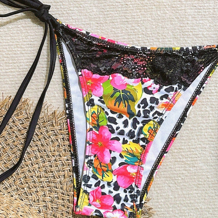 Ladies triangle bikini with lace embellishments Mune Fashion