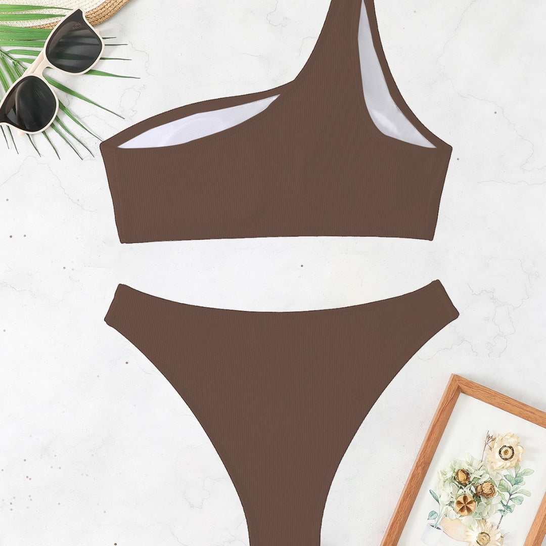 Women's Triangle Bikini with Asymmetric Cut and Refined Rib Design Mune Fashion
