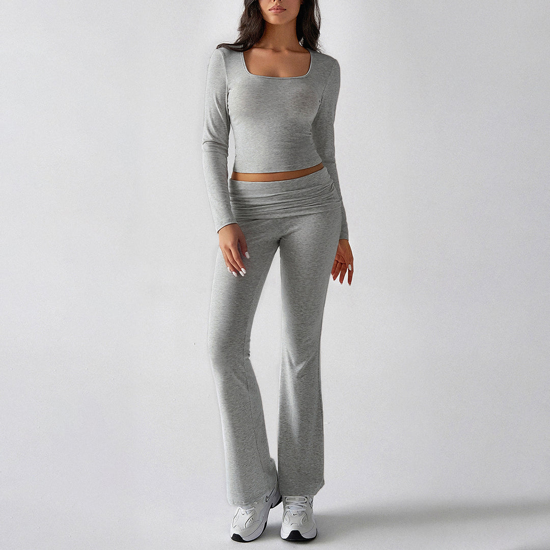 Women's figure-hugging cropped set with long-sleeve top with square neckline and flared high-waist yoga pants Mune Fashion