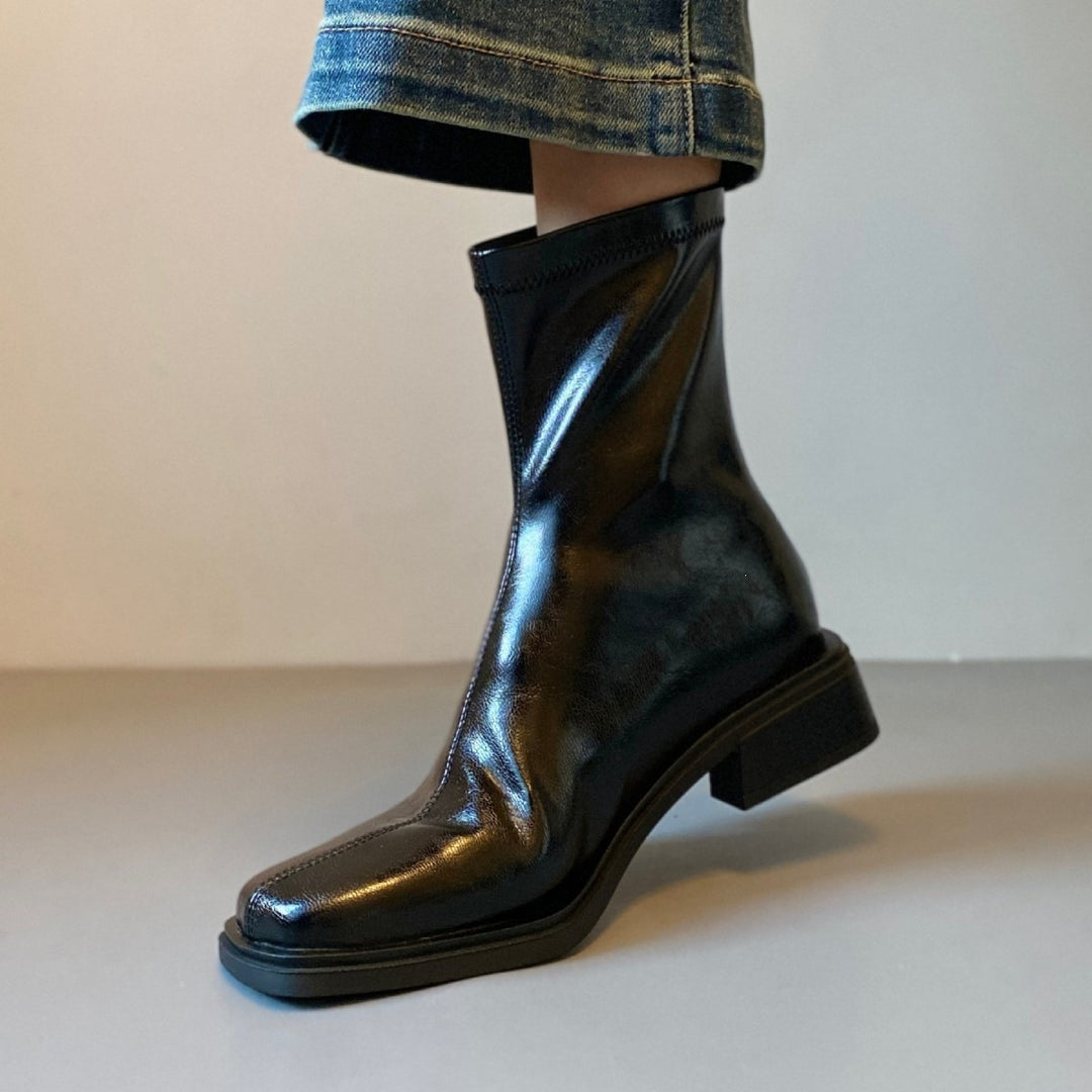 Women ankle boots in riding boot look made of soft smooth leather with square toe seam and stacked block heel Mune Fashion