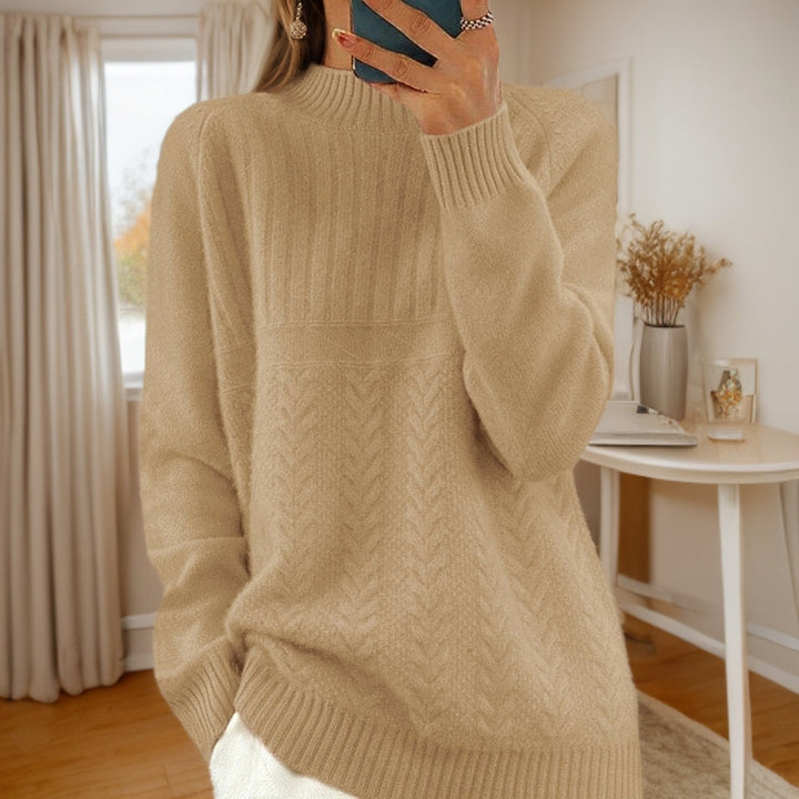 Women's cozy chunky knit round neck sweater with cable pattern and ribbed cuffs Mune Fashion
