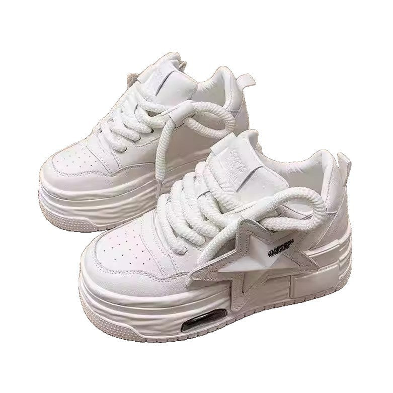 Women's sporty sneakers with trendy star motif and innovative cushioning Mune Fashion