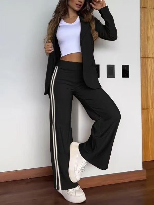 Ladies nan sporty-elegant two-piece blazer set with fitted blazer and wide jogging pants cut with side stripes Mune Fashion