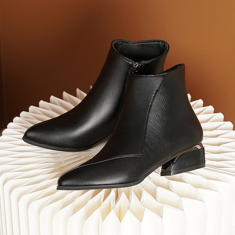 Damen Kurzstiefelette mit spitzer Zehenpartie und skulptiertem Blockabsatz Mune Fashion