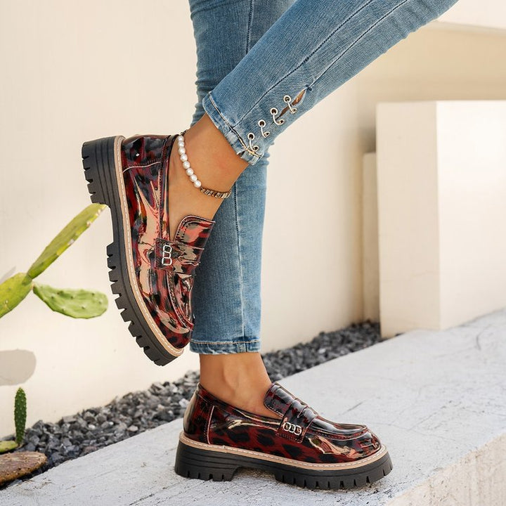 Ladies stylish loafers with comfortable platform and elegant sole Mune Fashion
