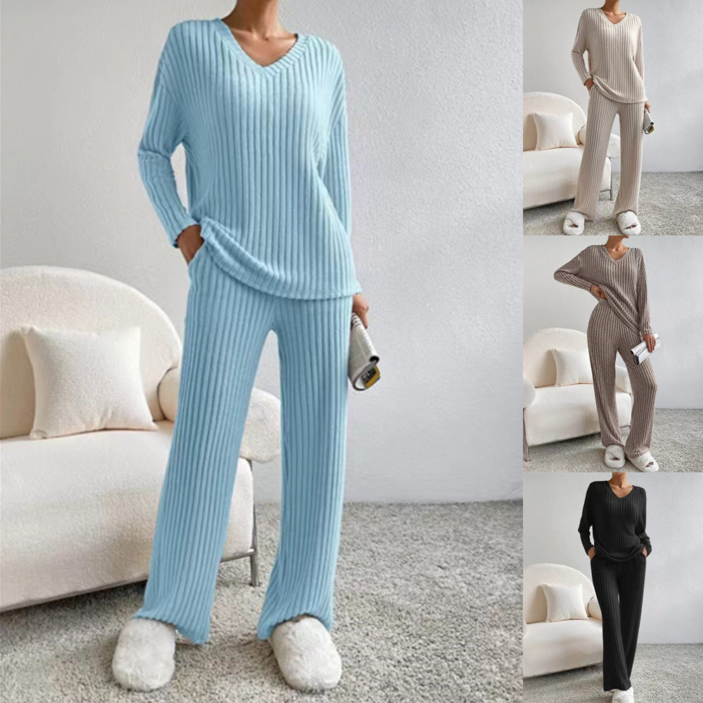 Women's Ribbed Relax Set made of Fine Knit with V-Neck and Loose Comfort Pants Mune Fashion