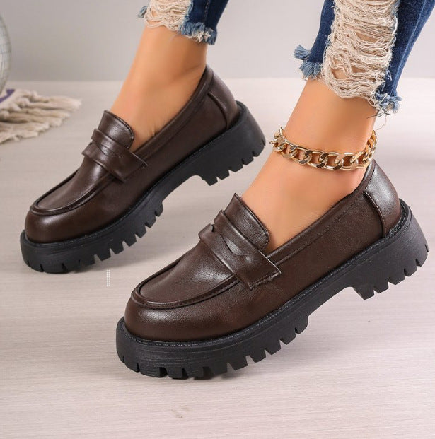 Women's platform loafer with profiled sole and suede look Mune Fashion