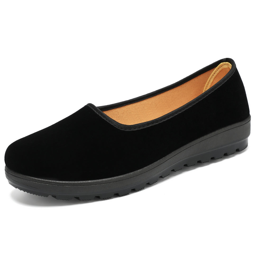 Women's flat velvet ballerinas with cushioned comfort insole and non-slip profiled sole Mune Fashion