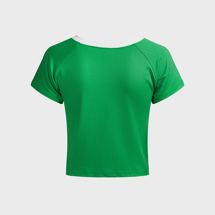 Women's short sporty football crop top with V-neck and breathable functional fabric Mune Fashion