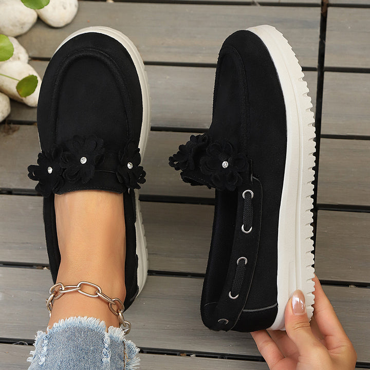 Ladies Velour Slippers with Flower Application and Profiled Platform Sole Mune Fashion