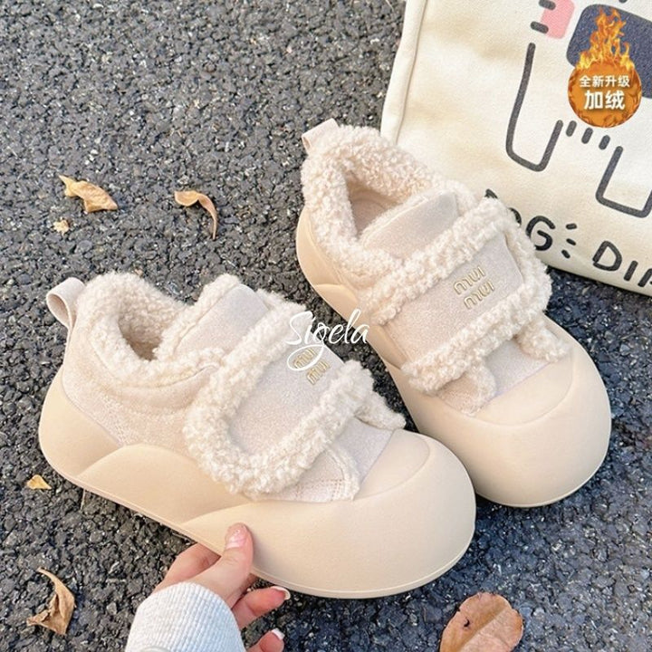 Women Comfortable and Stylish Sneakers with Suede Details Mune Fashion