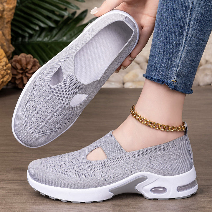Women Sporty Slip-On Sneakers with comfortable Strobel construction and breathable upper material Mune Fashion