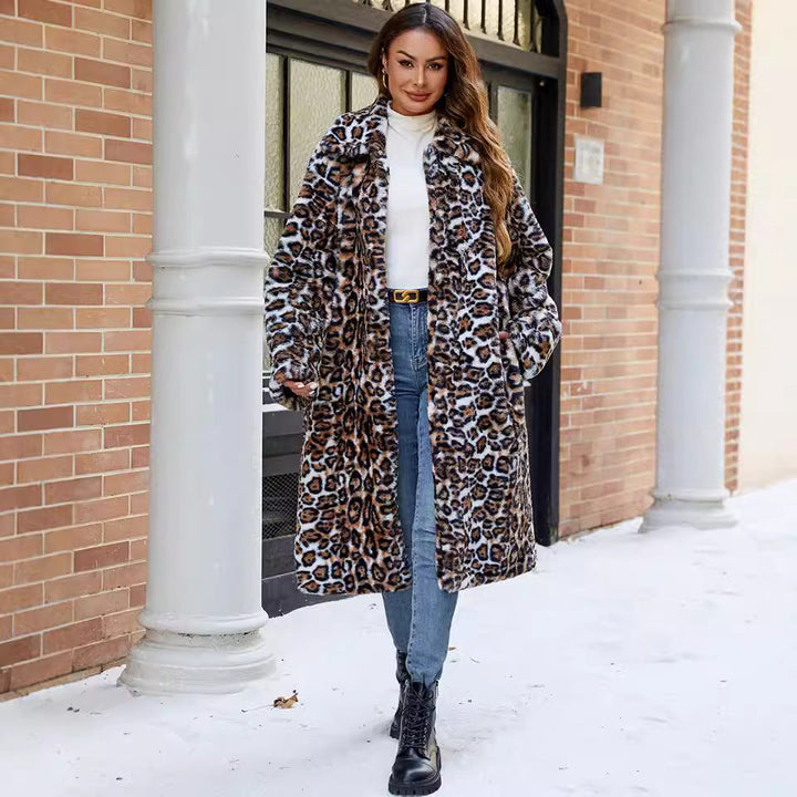 Ladies Elegant and Stylish Faux Fur Coat Mune