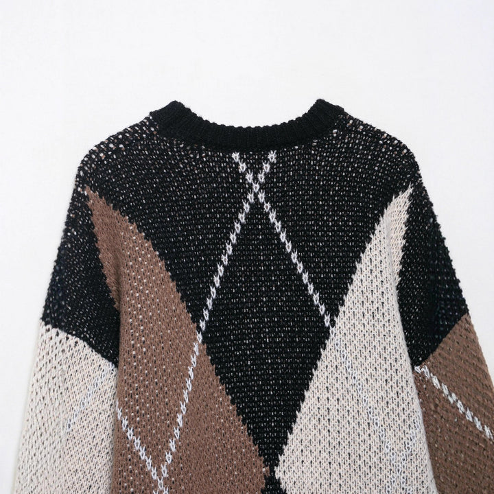 Women Chunky Knit Argyle Sweater with Round Neckline and Oversized Silhouette Mune Fashion