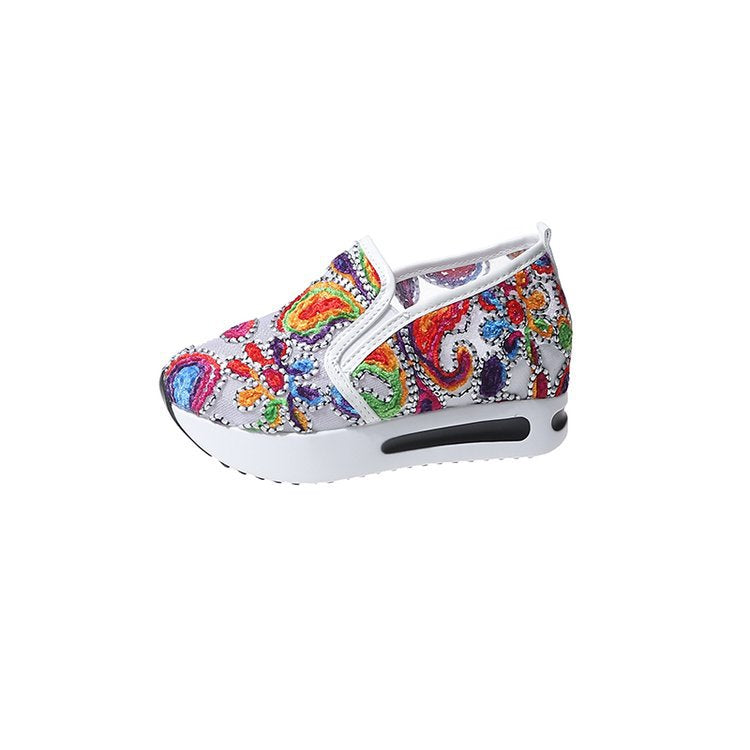Damen Slip-On Keil-Sneaker mit besticktem Canvas-Obermaterial und luftgepolsterter Plateau-Sohle Mune Fashion