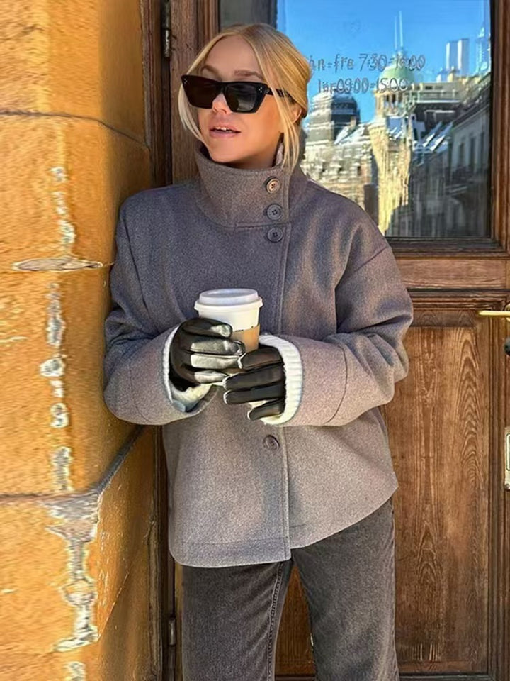 Ladies fashionable and comfortable jacket