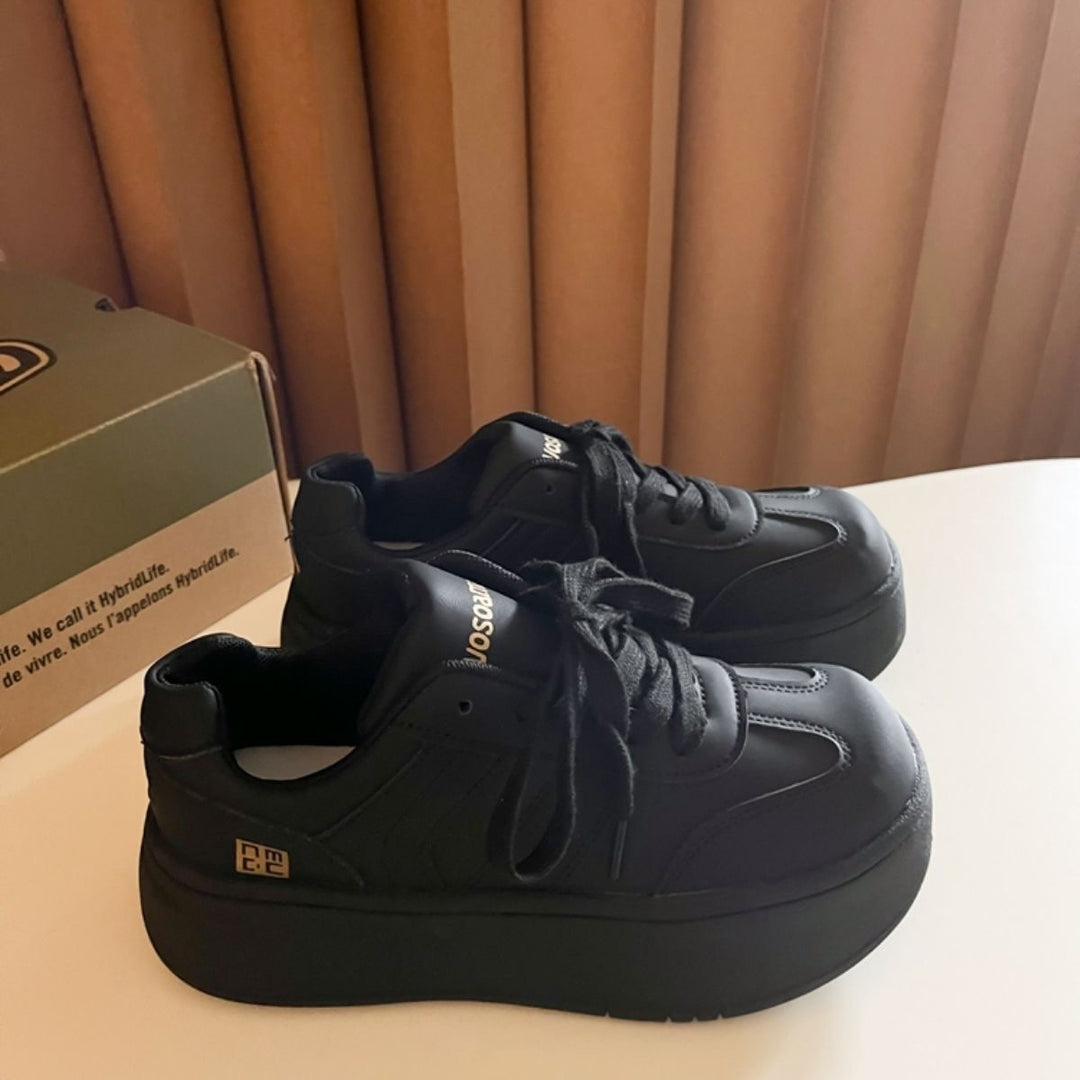 Women's platform sneakers in clean-chunky design with extra high EVA platform sole and padded comfort collar Mune Fashion