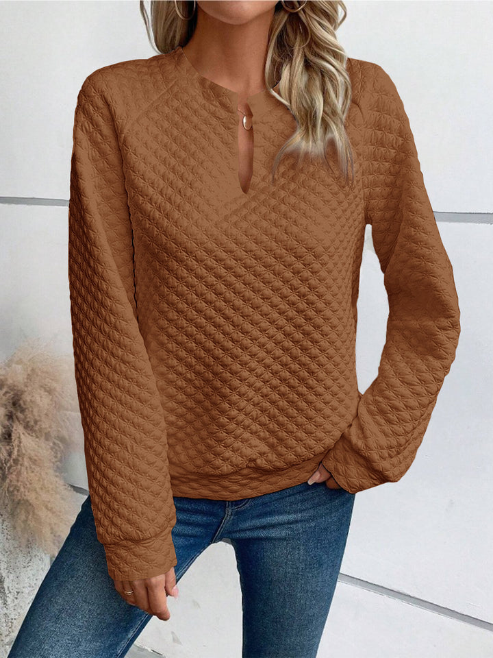 Women's Quilted Sweatshirt with Slit Collar, Diamond Structure and Raglan Sleeves Mune Fashion