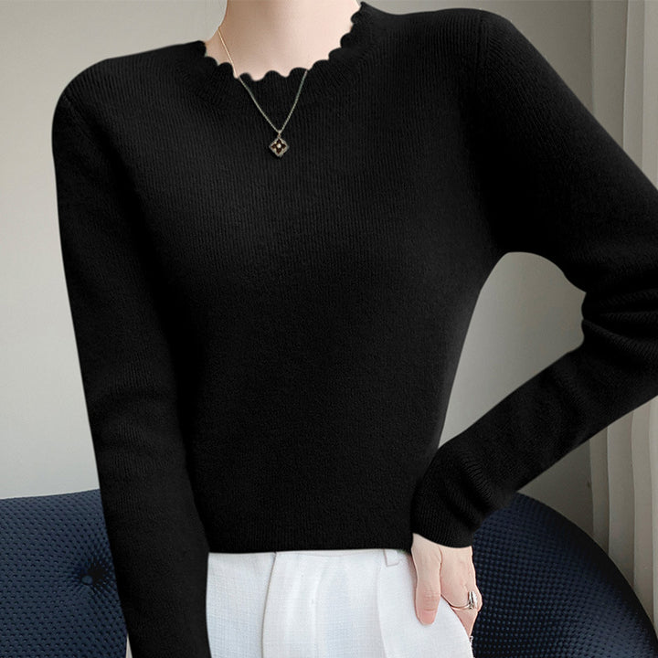 Women's Soft Fine Knit Sweater with Wavy Round Neckline and Cashmere-like Surface Mune Fashion