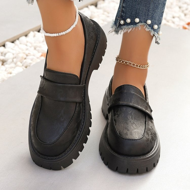 Ladies Chunky Loafer with profiled rubber sole and embossed synthetic leather Mune Fashion