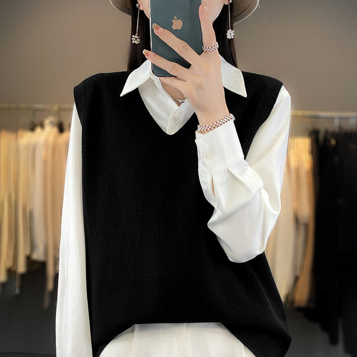 Ladies Oversize Knit Vest with Deep V-Neck and Fine Structure Mune Fashion