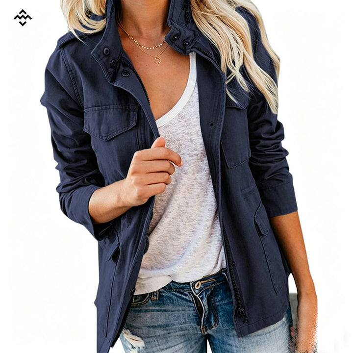 Women's lightweight field jacket in utility style with standing collar and multiple pockets Mune Fashion