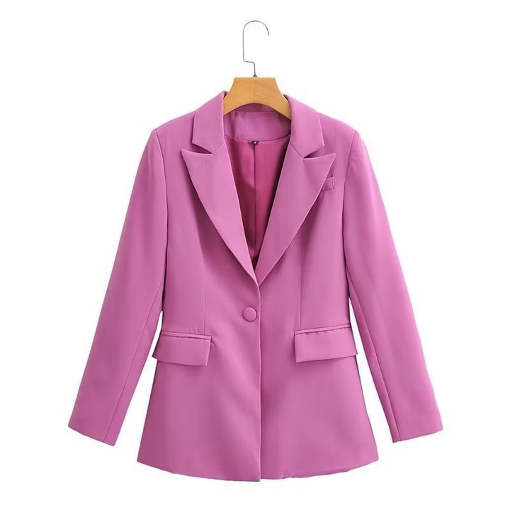 Ladies figure-flattering single-button blazer in a modern oversized cut with notched lapels and patch pockets Mune Fashion