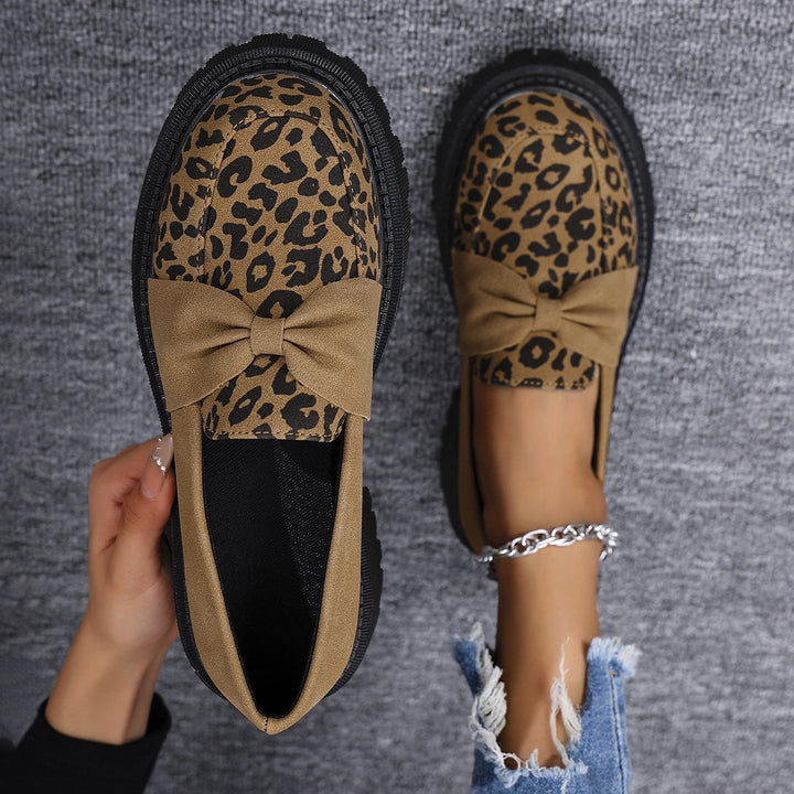 Women's Chunky Loafer with Decorative Knot Bow and Leopard Tip Mune Fashion