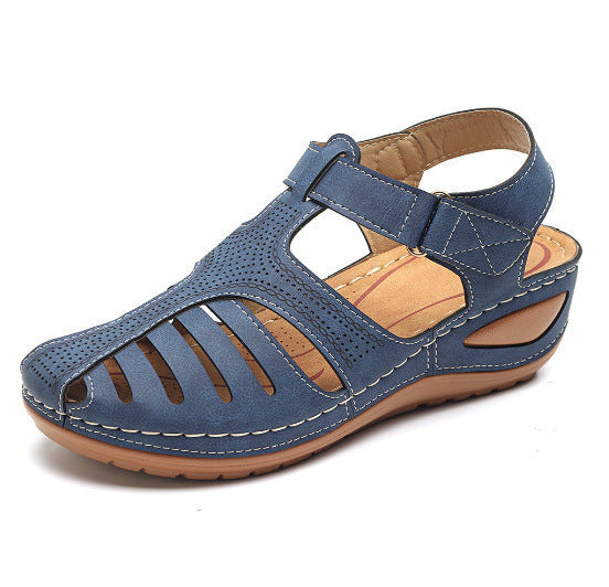 Women's Comfortable orthopedic sandal with closed toe area and adjustable Velcro closure Mune Fashion