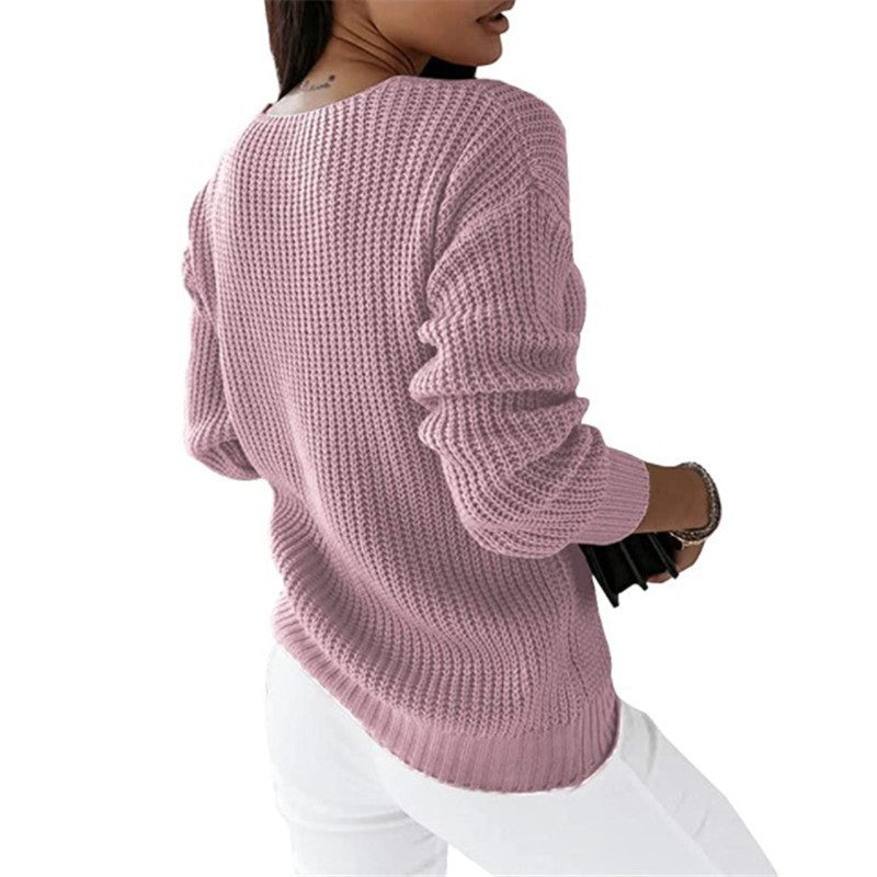 Women's chunky knit V-neck sweater with cable pattern and relaxed silhouette Mune Fashion